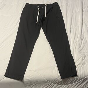 Vuori Men's Ripstop Climbers Pant. Charcoal